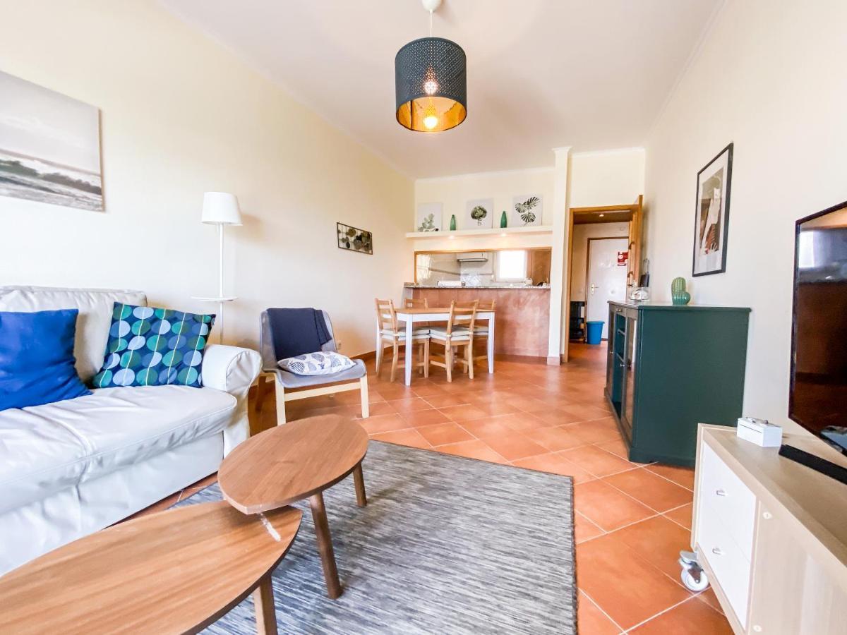 Sea View By & Marina #1869 Appartement *